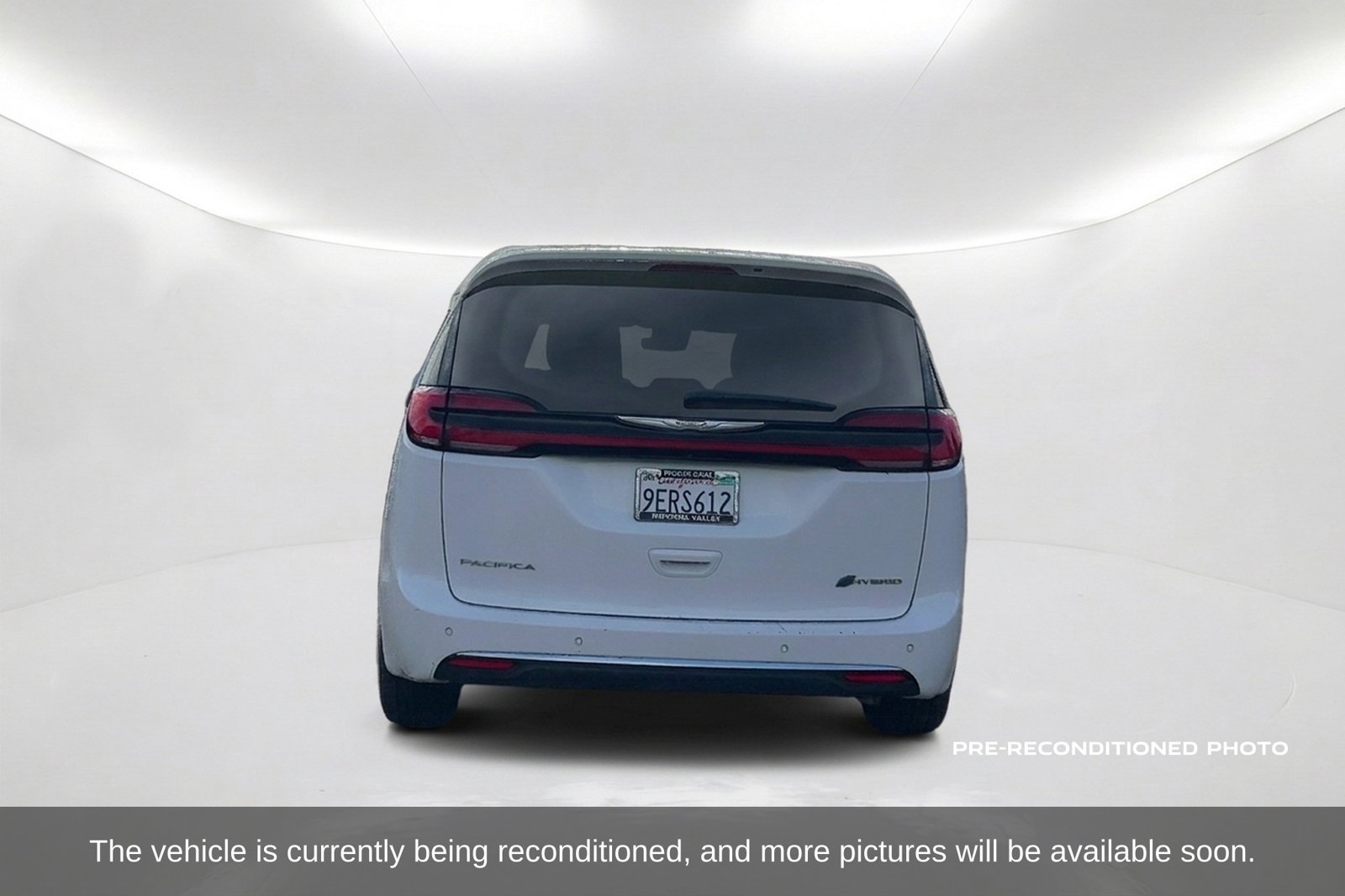 Used 2022 Chrysler Pacifica Limited FWD image 7