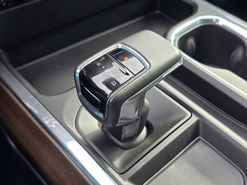 Used 2024 Chevrolet Silverado 1500 High Country w/ High Country Premium Package image 39