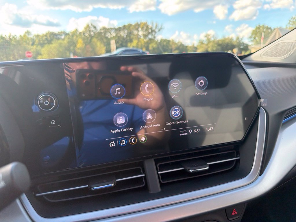 New 2026 Chevrolet Trax LS w/ LS Convenience Package FWD image 16