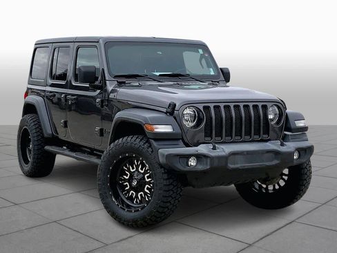 Used 2020 Jeep Wrangler Unlimited Sport image 2