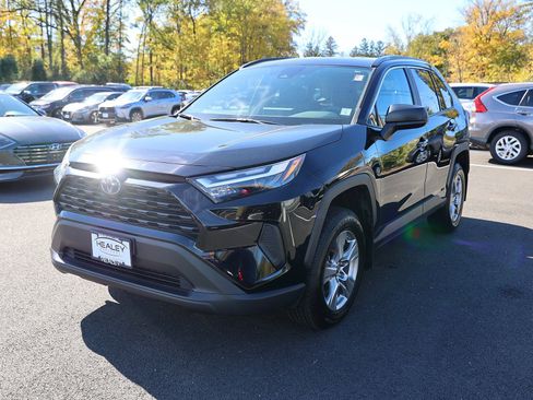 Used 2023 Toyota RAV4 LE image 3