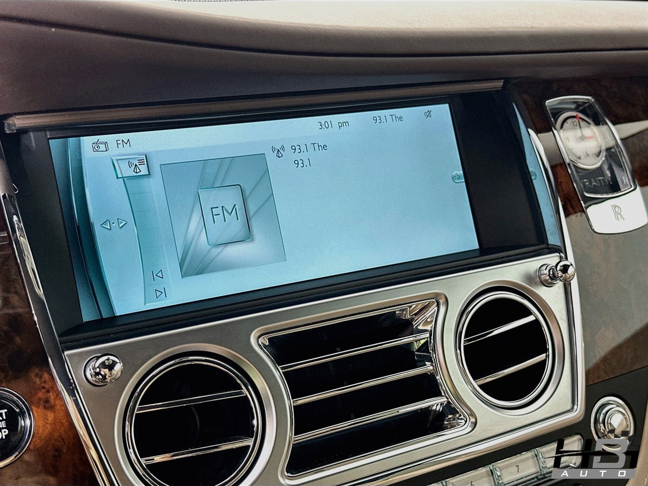 Used 2015 Rolls-Royce Wraith RWD image 11