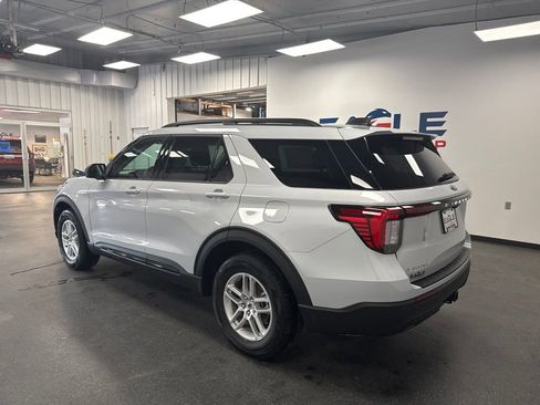 New 2026 Ford Explorer Active AWD/4WD image 7