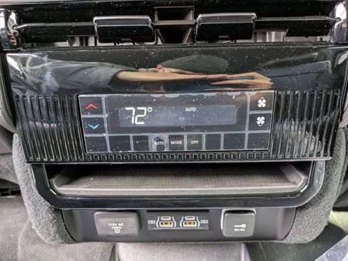 New 2026 Jeep Grand Wagoneer 4WD image 25