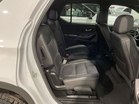 Used 2023 Chevrolet Traverse LT image 24