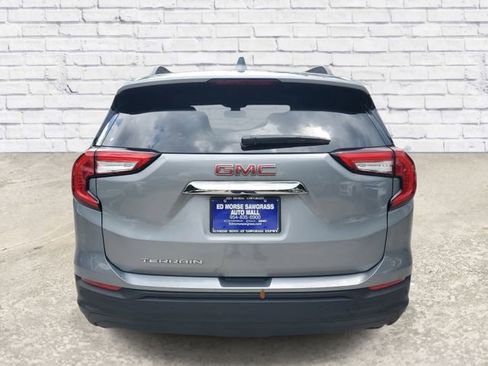 Certified 2023 GMC Terrain SLE w/ Driver Convenience Package FWD image 3