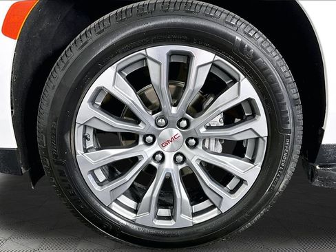 Certified 2024 GMC Yukon XL Denali w/ Max Trailering Package AWD/4WD image 32