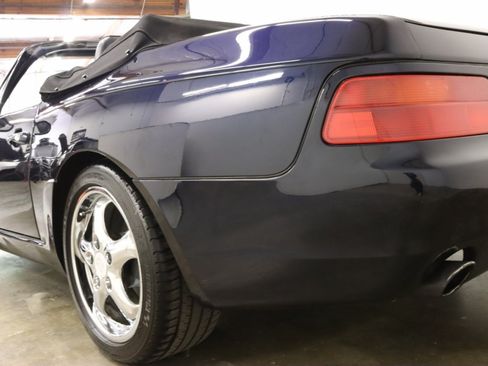 Used 1993 Porsche 968 Cabriolet RWD image 35