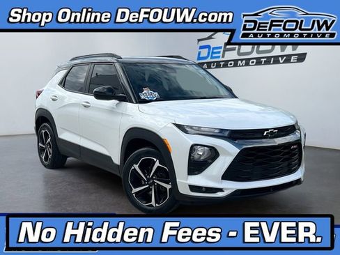 Used 2021 Chevrolet TrailBlazer RS w/ Sun and Liftgate Package image 1