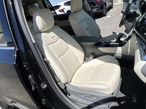Used 2021 Cadillac XT6 Premium Luxury AWD/4WD image 27