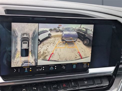 Used 2023 Chevrolet Silverado 1500 High Country w/ Technology Package image 21