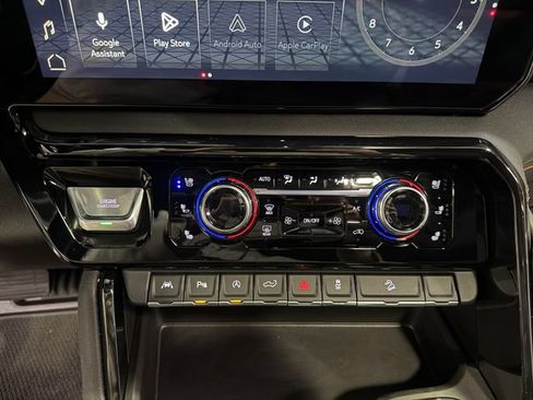 Certified 2025 GMC Sierra 1500 AT4 w/ AT4 Premium Package image 23