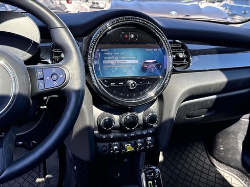 Used 2024 MINI Cooper SE FWD image 12