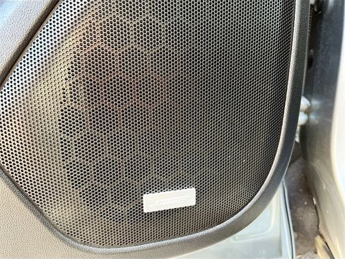 Used 2023 GMC Acadia Denali image 19