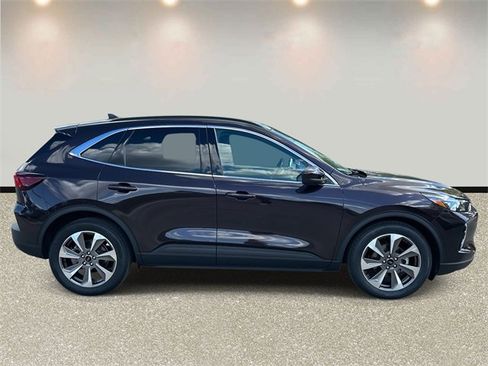 Certified 2023 Ford Escape Platinum image 4