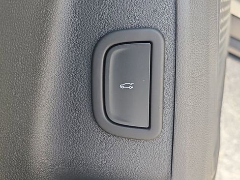 New 2026 Chevrolet Traverse LT FWD image 19