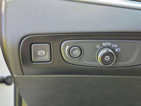 Used 2018 Buick Enclave Avenir w/ Trailering Package AWD/4WD image 17