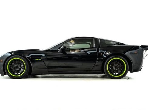 Used 2013 Chevrolet Corvette Z06 w/ 2LZ Preferred Equipment Group RWD image 10