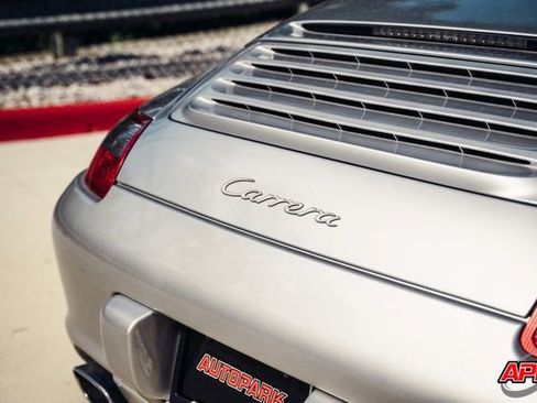 Used 2006 Porsche 911 Carrera RWD image 27