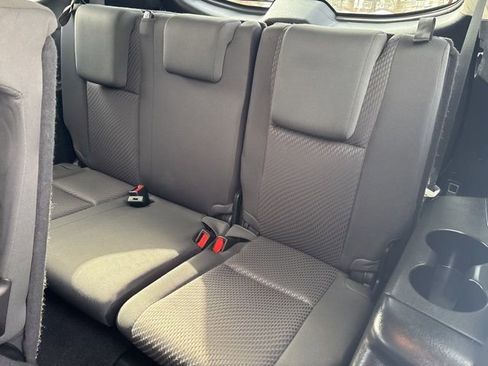 Used 2019 Toyota Highlander LE image 21