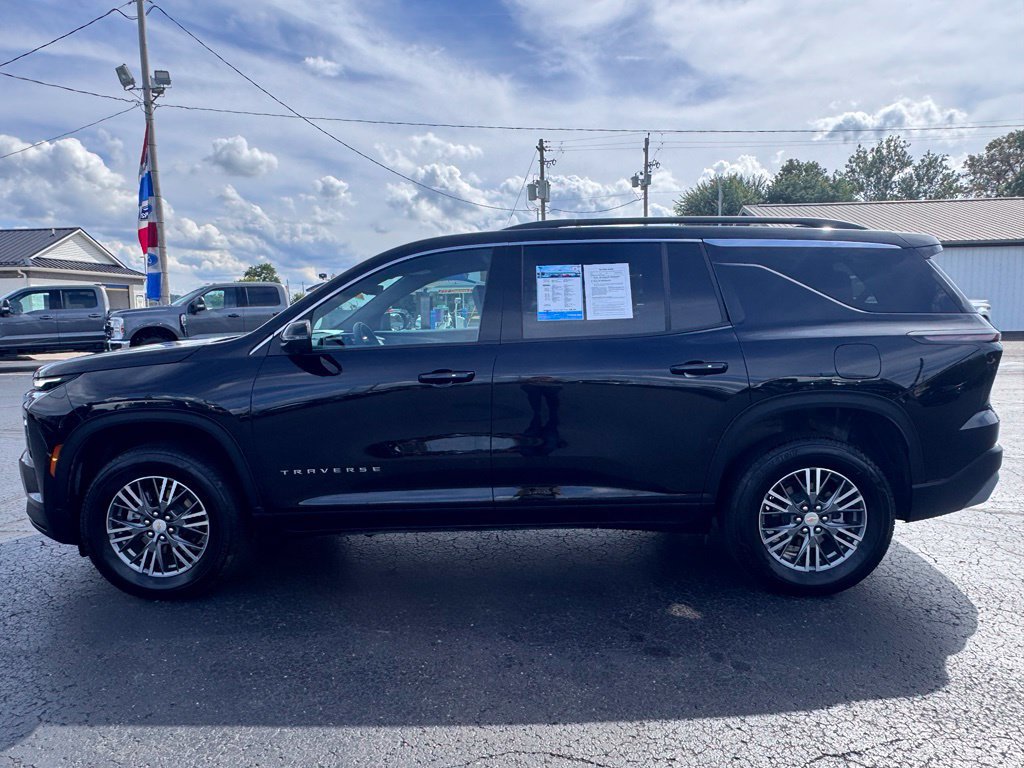 Used 2026 Chevrolet Traverse LT w/ Driver Confidence Package AWD/4WD image 9