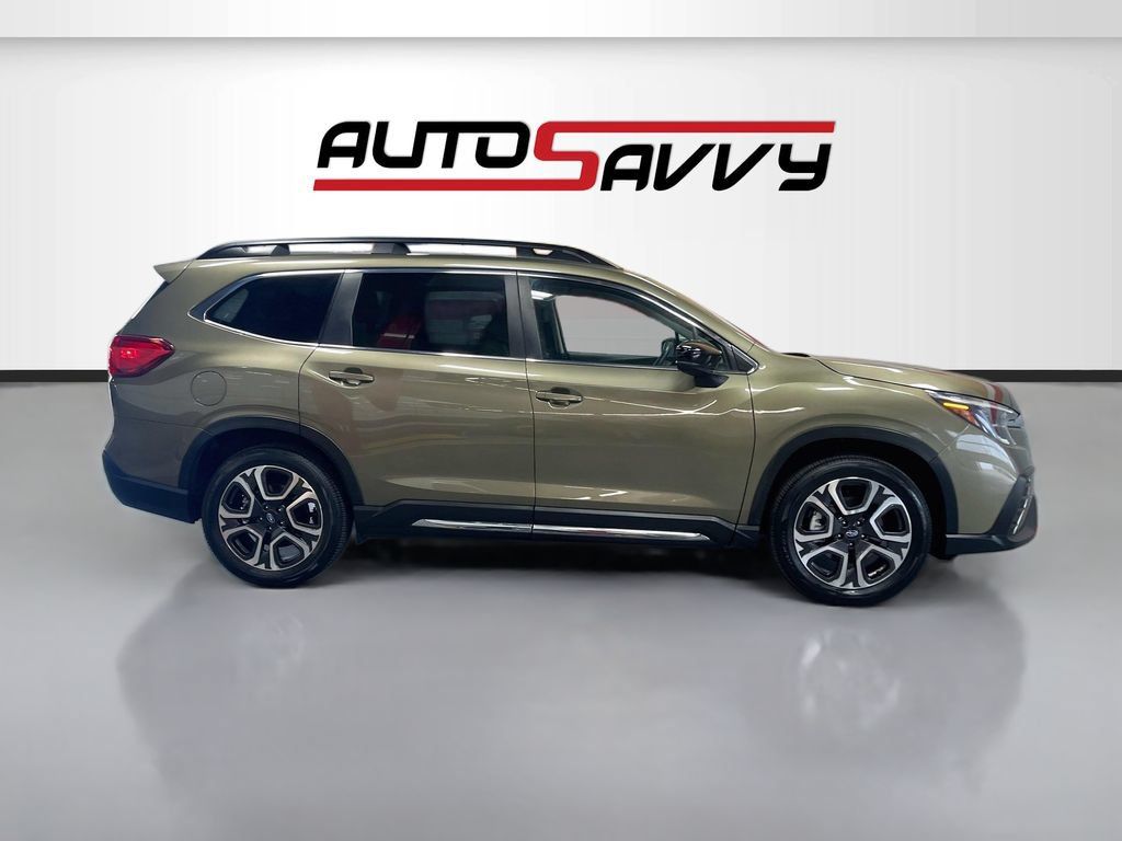 Used 2024 Subaru Ascent Limited w/ Technology Package AWD/4WD image 8