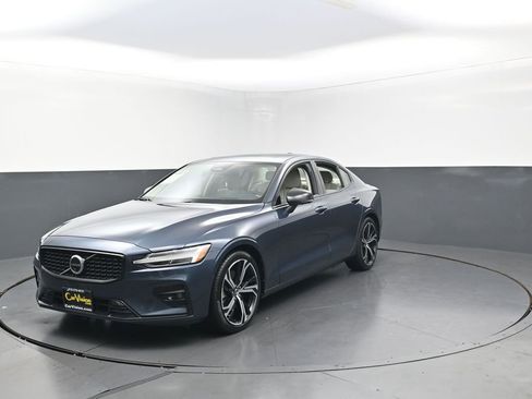 Used 2024 Volvo S60 B5 Ultimate image 5
