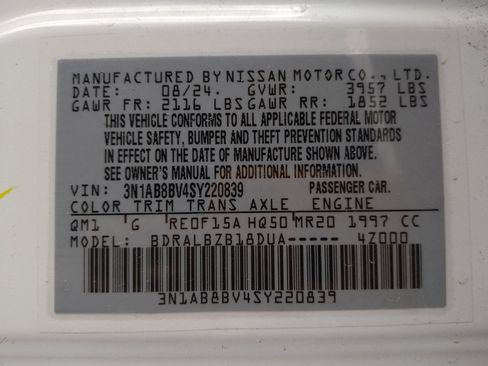 Used 2025 Nissan Sentra S image 33