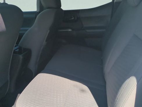 Used 2022 Toyota Tacoma SR5 w/ Technology Package image 11