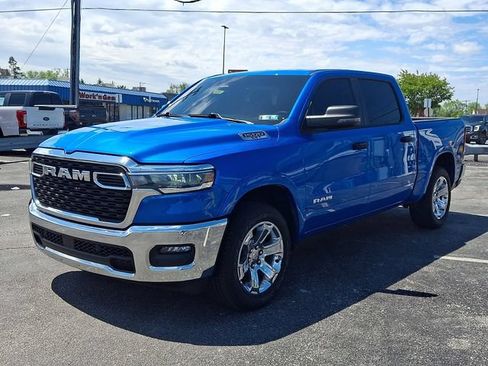 Used 2025 RAM 1500 Big Horn AWD/4WD image 3