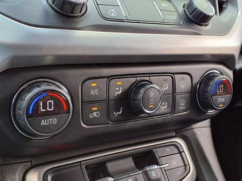 Used 2021 GMC Acadia SLE w/ Driver Convenience Package FWD image 7