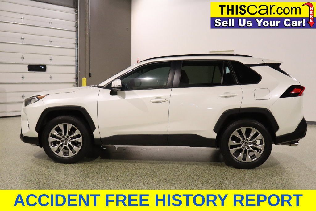 Used 2021 Toyota RAV4 XLE Premium FWD image 5