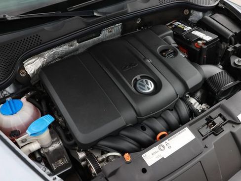 Used 2012 Volkswagen Beetle 2.5 FWD image 45