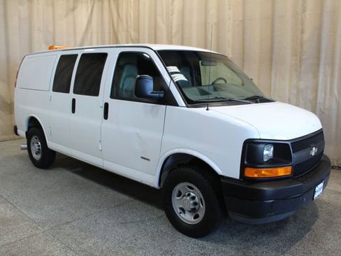 Used 2008 Chevrolet Express 3500 image 1