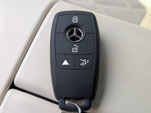 Used 2024 Mercedes-Benz GLS 63 AMG 4MATIC image 29