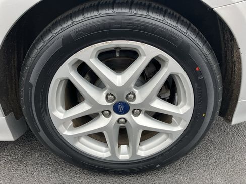 Used 2014 Ford Fusion SE w/ Equipment Group 202A image 15