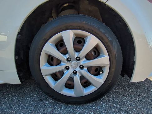 Certified 2021 Toyota Corolla LE image 11