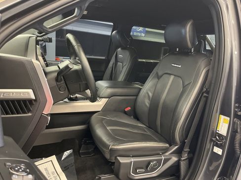 Used 2015 Ford F150 Platinum w/ Equipment Group 701A Luxury image 15