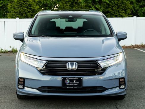 Used 2023 Honda Odyssey Touring image 2