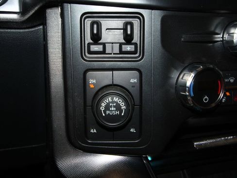 Used 2021 Ford F150 Platinum w/ Equipment Group 701A High image 18