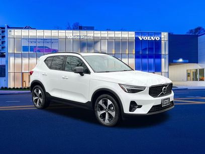 New 2026 Volvo XC40 B5 Plus w/ Protection Package Premier