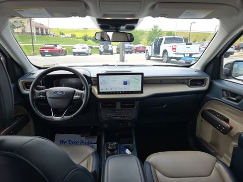 Used 2025 Ford Maverick Lariat AWD/4WD image 14