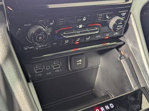 New 2025 Jeep Grand Cherokee Limited image 22