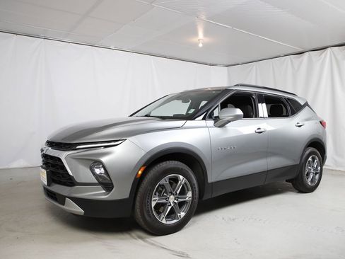 Used 2024 Chevrolet Blazer LT w/ Convenience Package AWD/4WD image 24