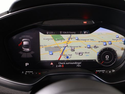 Used 2017 Audi TT 2.0T w/ Technology Package image 7