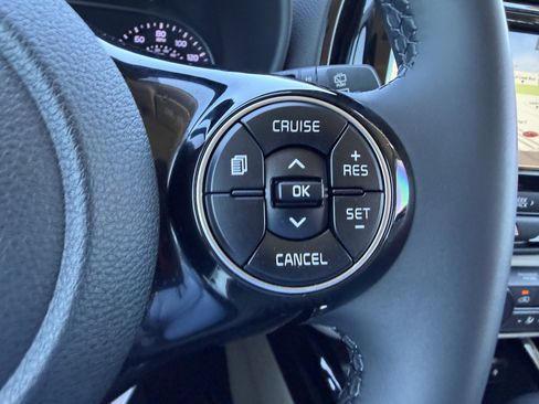 Certified 2022 Kia Soul EX image 31