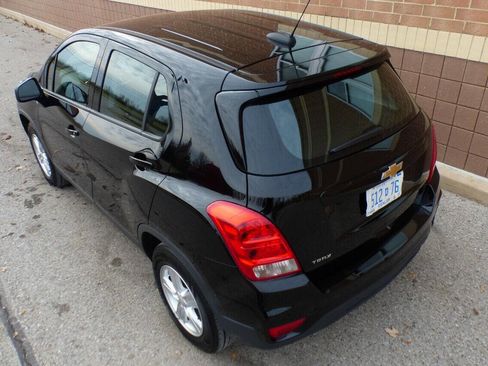 Used 2019 Chevrolet Trax LS image 19