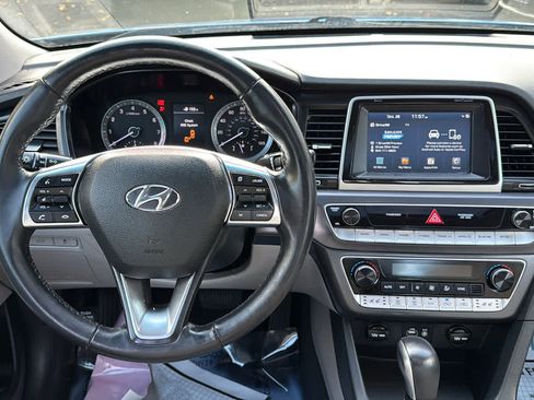 Used 2018 Hyundai Sonata Limited image 25