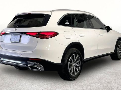 Used 2024 Mercedes-Benz GLC 300 image 2