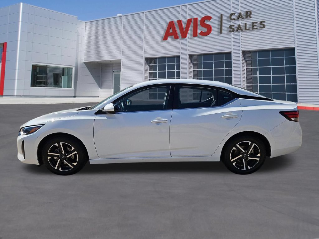 Used 2025 Nissan Sentra SV FWD image 10